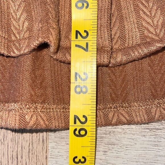 Pink Lilly‎ Womens Knit Herringbone Textured Button Front Blouse Chestnut Medium - Picture 8 of 8